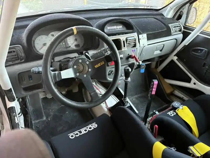 Clio 2 RS gr. N boite sadev