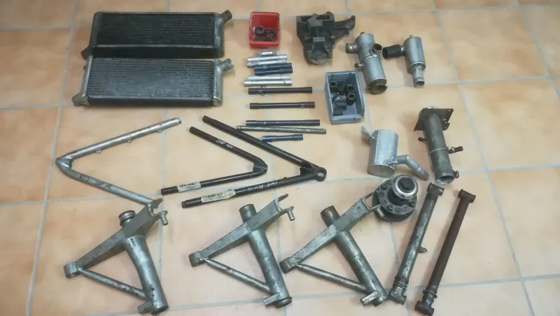 Lot de pièces Ralt F3