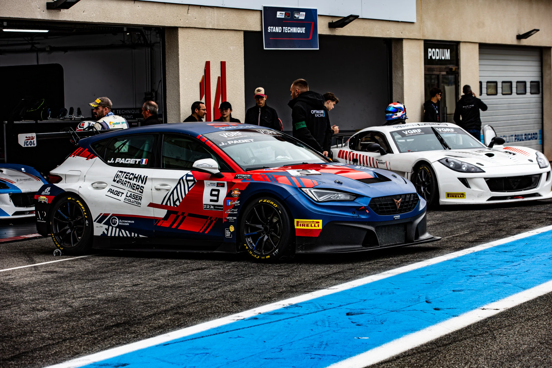 Hire Cupra TCR Competicion MK4 - FFSA TC