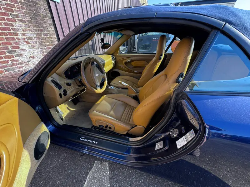 Porsche 996 Carrera Cabrio 3.4 2001 - 208 000 km - Moteur rayé