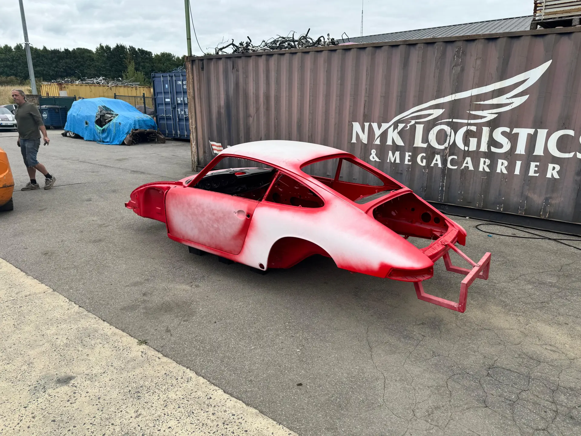 Fully restored 1966 Porsche 911 2.0 bare chassis – photo 2