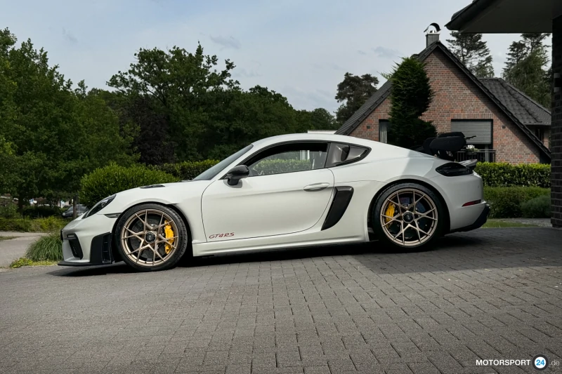 Porsche 718 Cayman GT4 RS Weissach - 2024 - 49 km