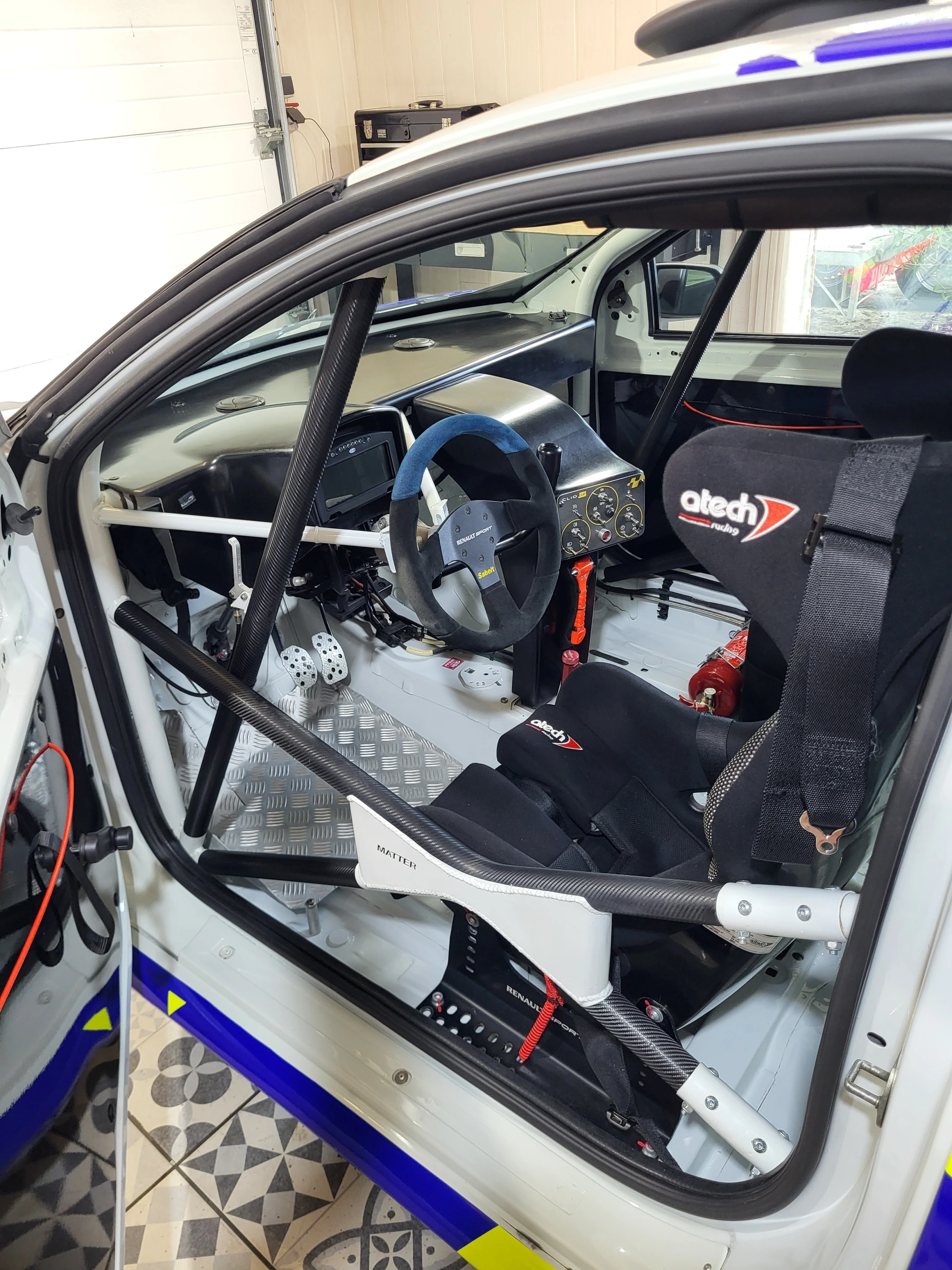 Clio 3 Cup X85 + dashboard kit – photo 2