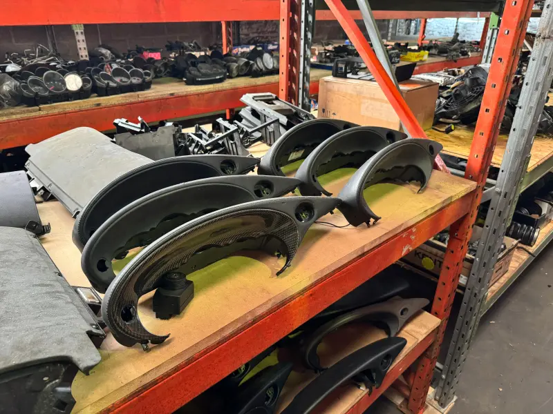 Porsche dashboard cap