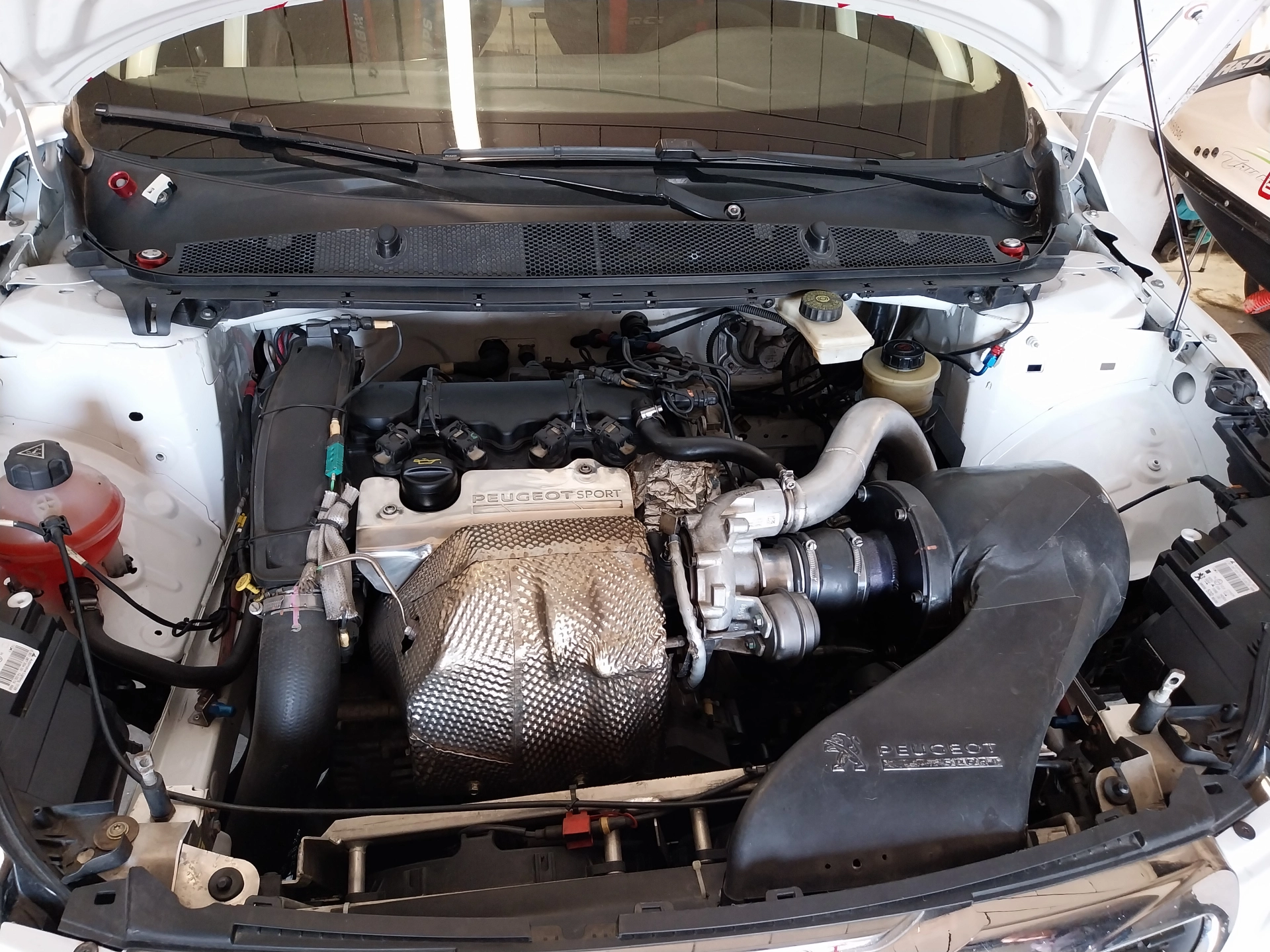 Peugeot 308 racing cup – photo 3