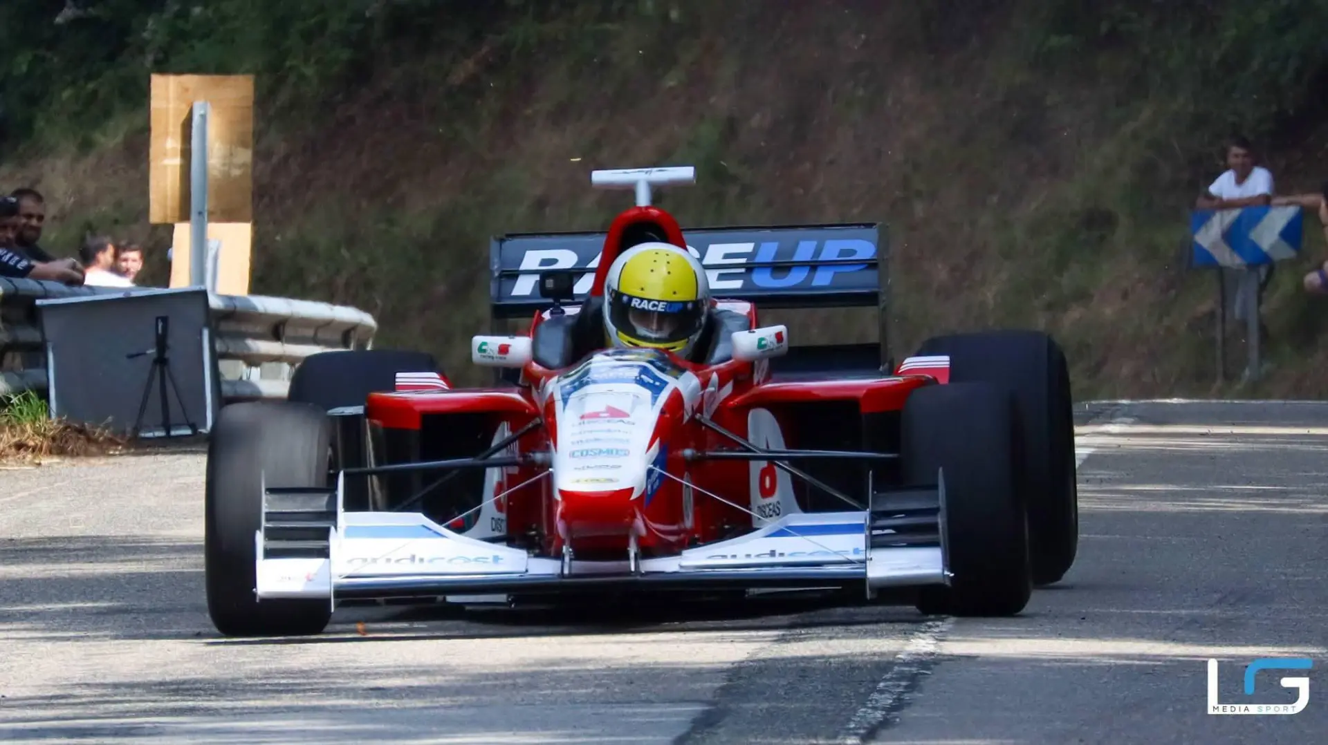 LOLA B99/50 F3000 – photo 1