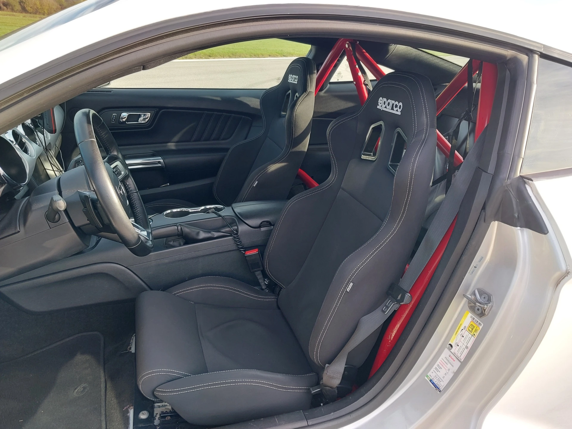 Ford Mustang V8 – photo 4