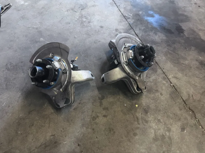 Cayman GT4 RS rear hub nozzles - 982505435D 982505436D