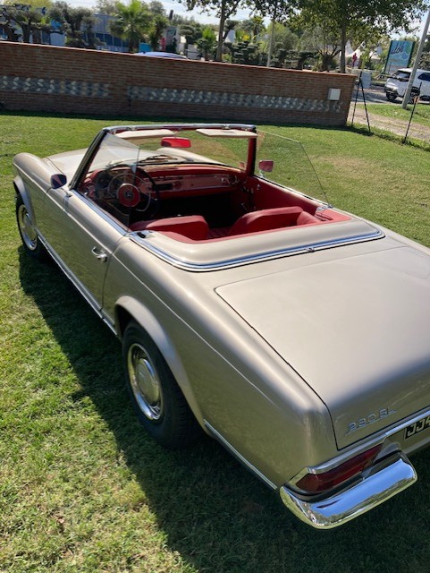 Superbe Mercedes 230 SL Pagode restauration complète