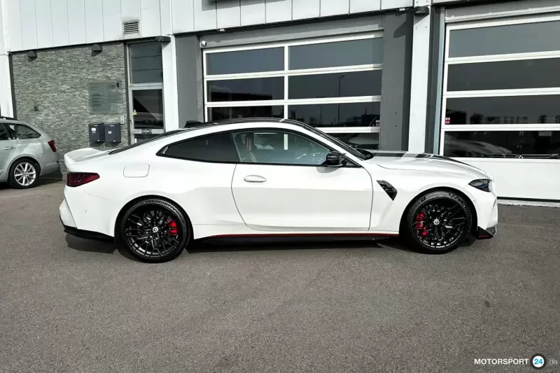 BMW M4 CSL véhicule neuf