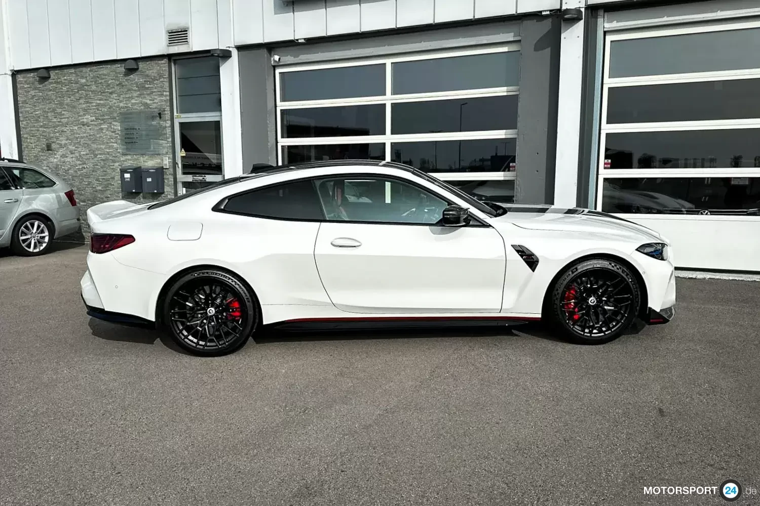 BMW M4 CSL véhicule neuf
