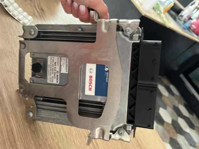 Bosch Porsche Cup 991.2 control unit