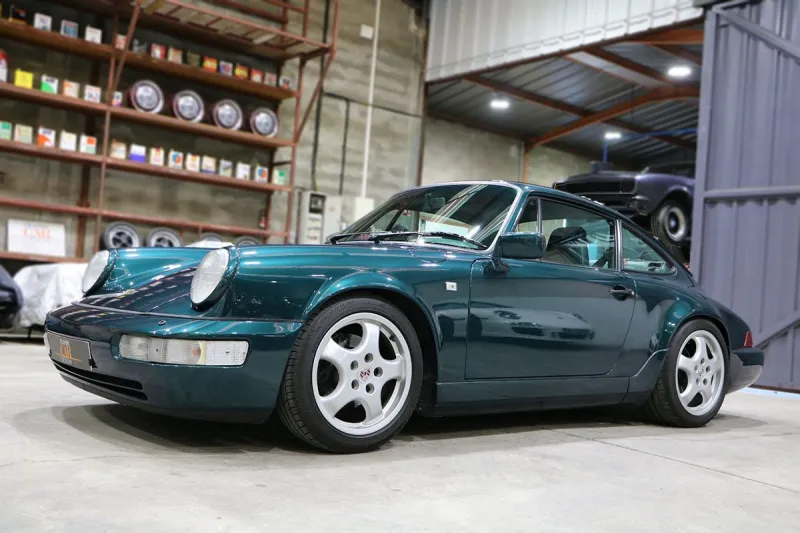 PORSCHE 964 Carrera 4