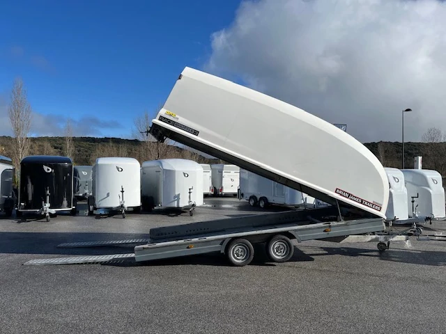 **SOLD** Used 2018 BRIAN JAMES RACE SHUTTLE 3