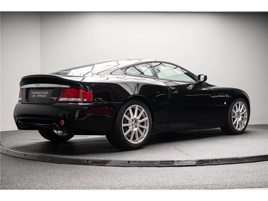 ASTON MARTIN VANQUISH S
