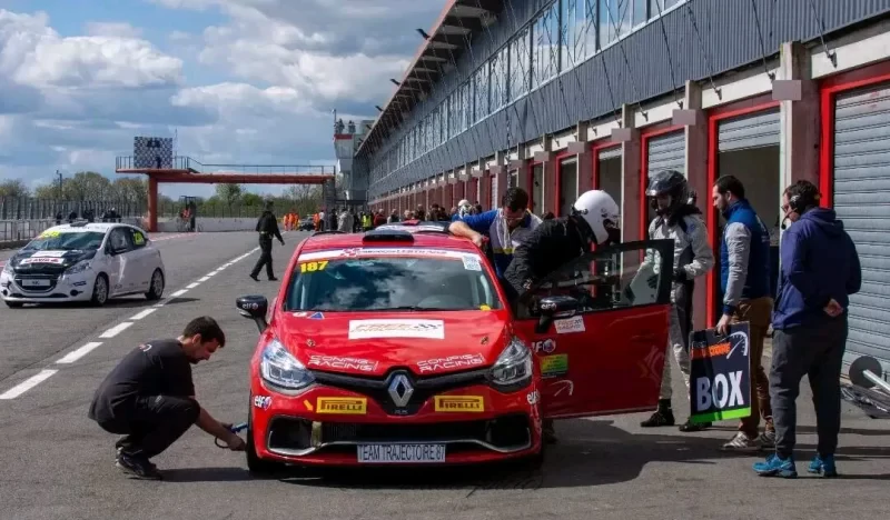 RENTAL CLIO 4 CUP EN TTE AND FREE BERLINE