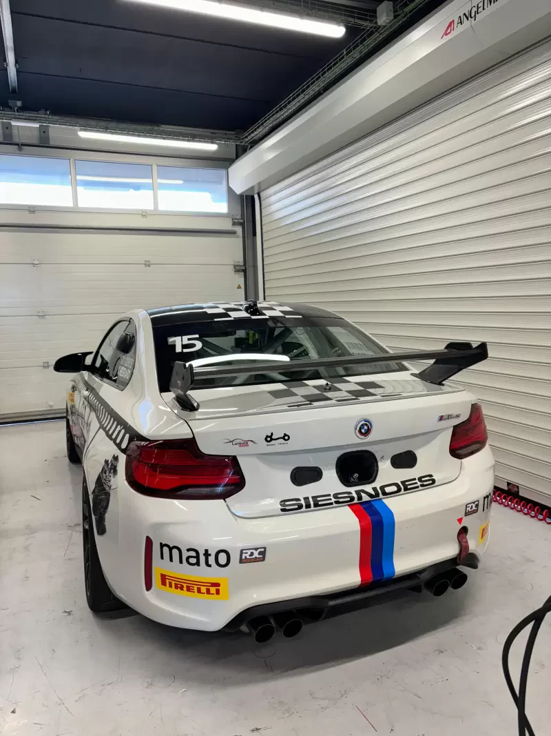 BMW M2 CS RACING