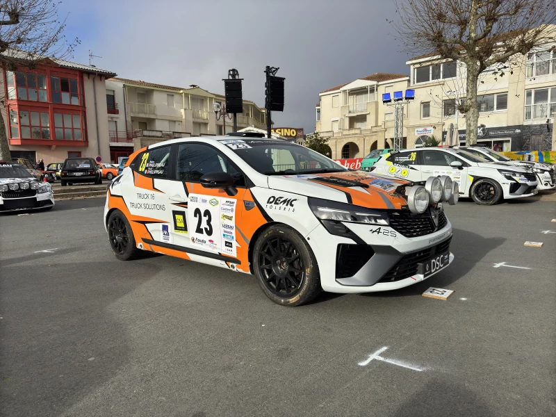 Clio V Rally 4 rental