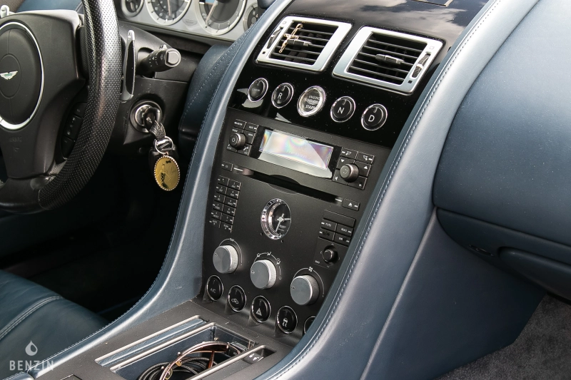 Aston Martin V8 Vantage Sporshift