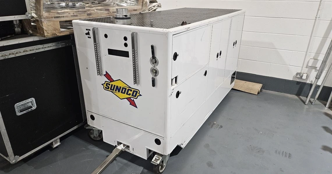 Pit lane fuel rig – photo 2