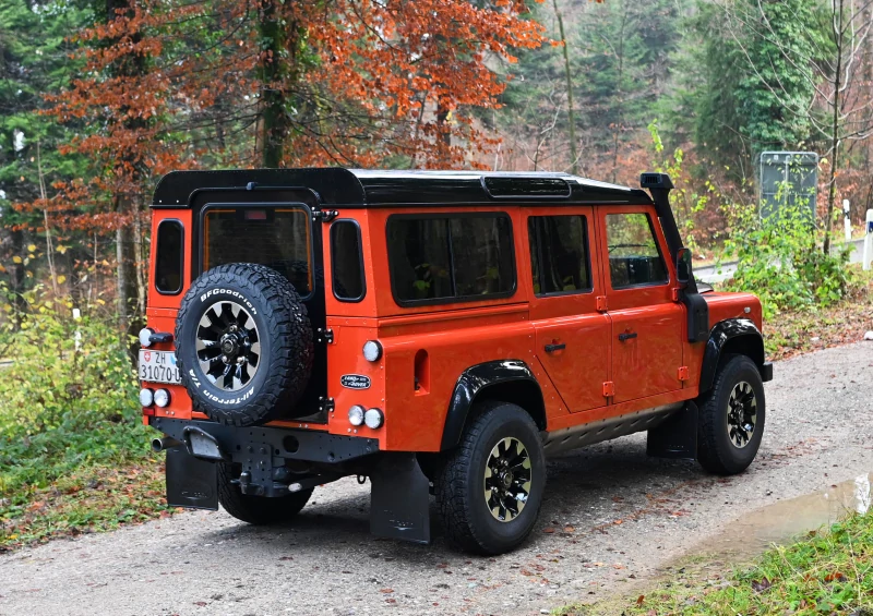LAND ROVER Defender 110 2.2 TD4 Adventure