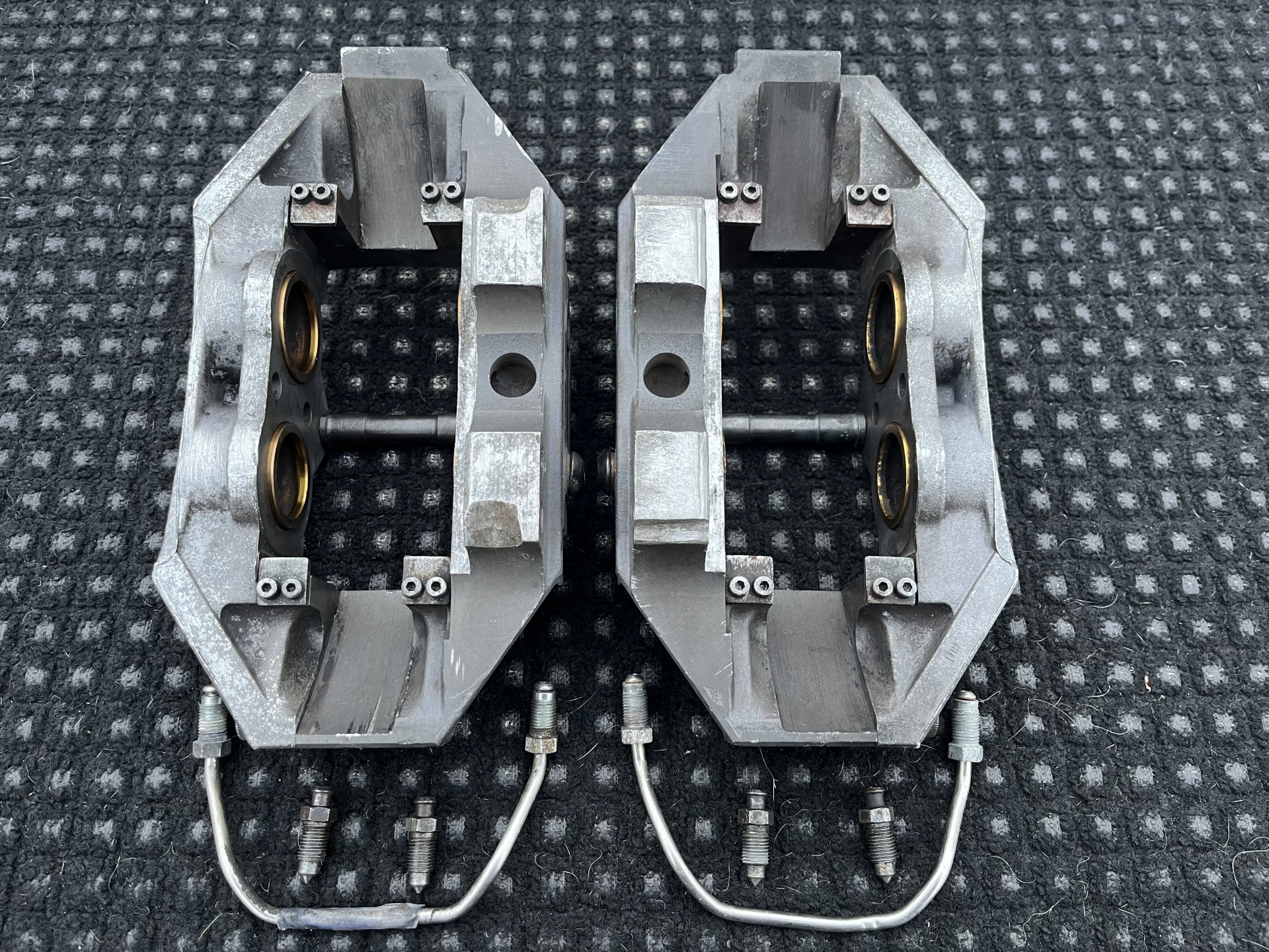 2 étriers FAMILLE CP3307 model CP3326 AP RACING PISTONS TITANE VHC 4 Pistons EN L ETAT – photo 3