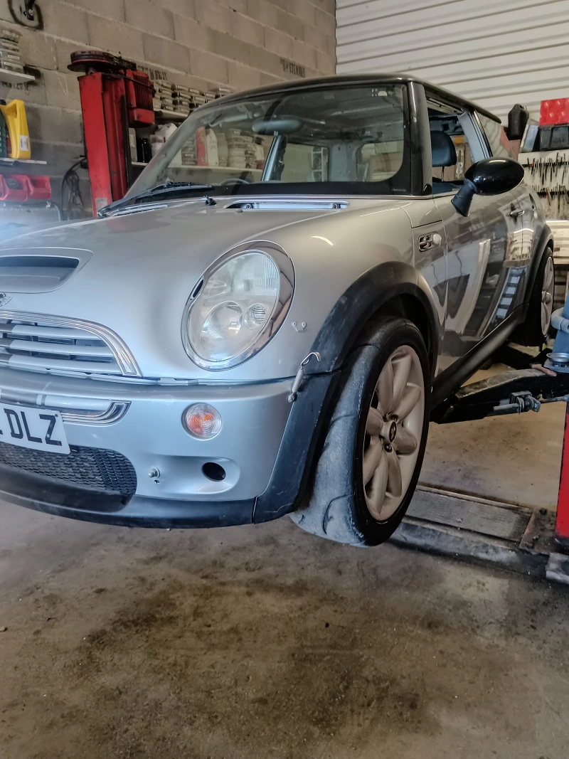 Mini Cooper S version 250cv