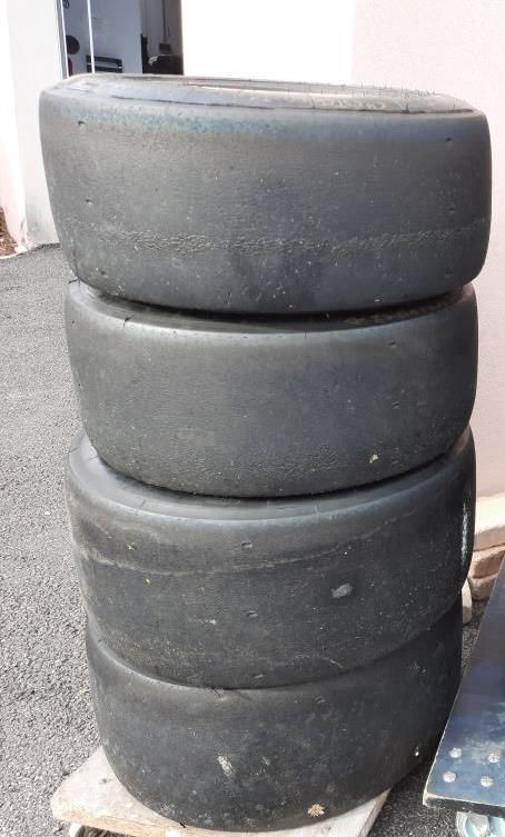 Michelin S412 slick tyres