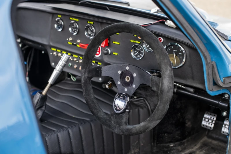 1965 TVR Griffith 400 par Nigel Reuben