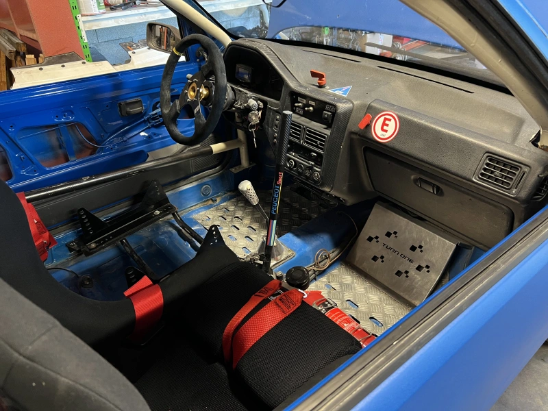 106 rallye classe a5 + caisse supplémentaire