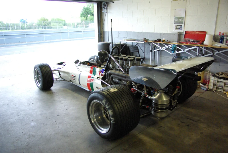 A vendre F5000 Surtees TS5 A 1970