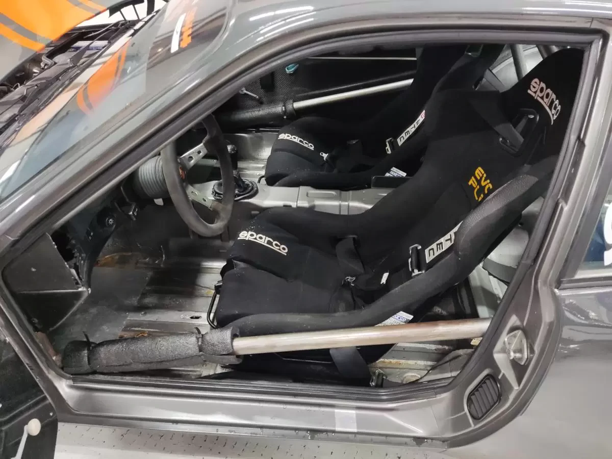 Porsche 944 2.5 CUP