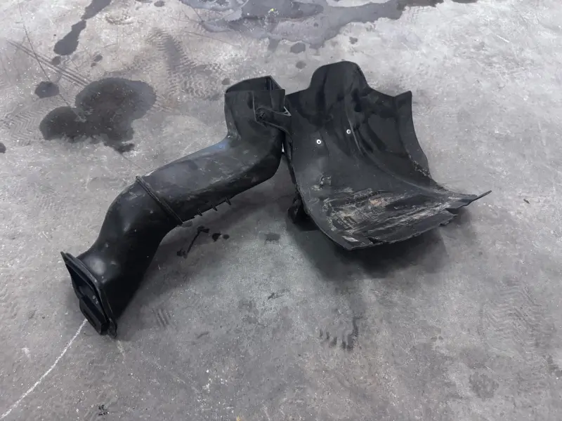Guidage air Gauche Porsche Cayman GT4 RS 99157513183 9GT801559A