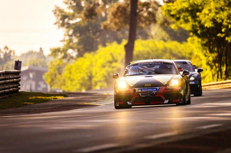 Location 981 GT4 Clubsport V3 Manthey Racing