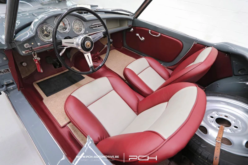 ALFA ROMEO Giulietta Spider Veloce 750 F + Hard-Top 1957 - Fully Restored ! -