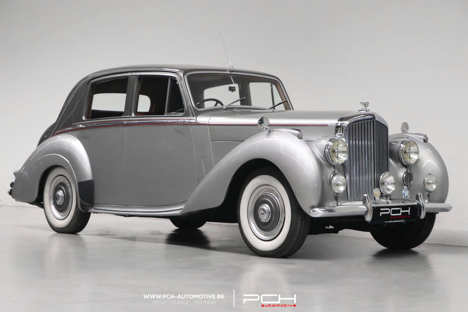 BENTLEY Type R Saloon