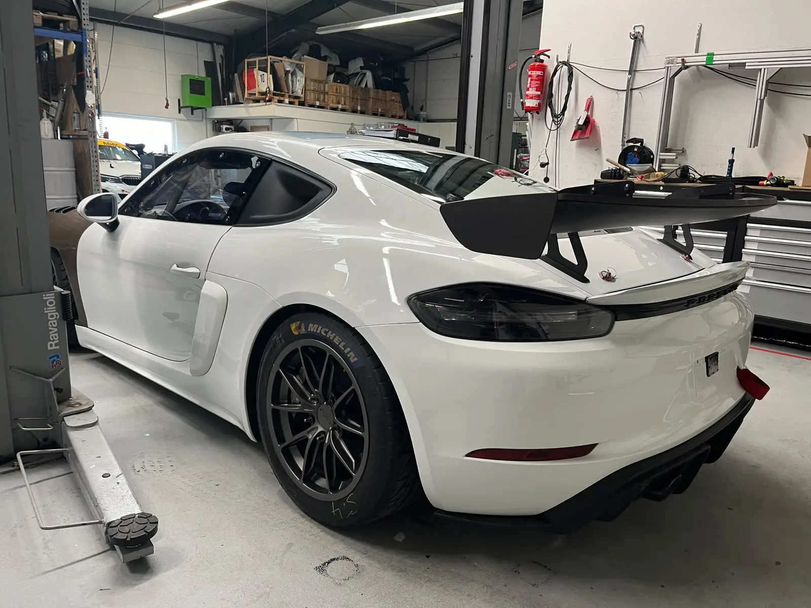 Porsche 718 Cayman GT4 RS Clubsport 2024 for sale – photo 2