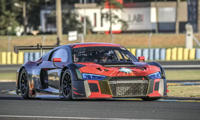 Hire Audi R8 GT3 LMS 560 CV