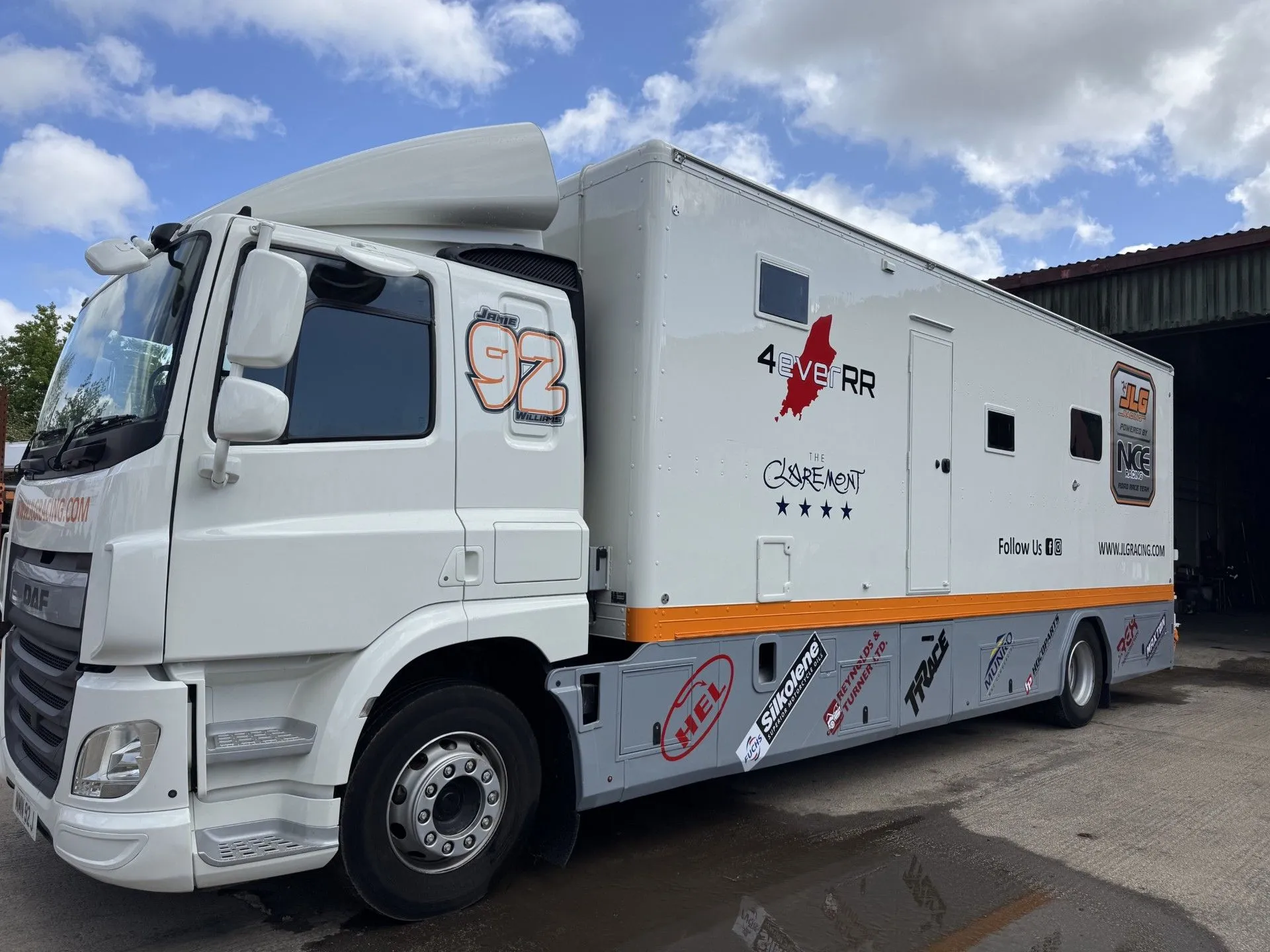 2016 18T DAF CF 220 Race Bike Transporter – photo 1