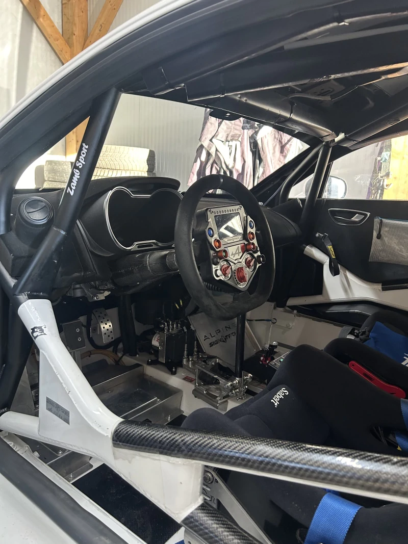 Alpine RGT rental