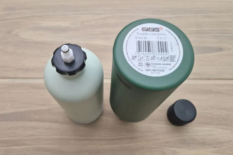 SIGG DRINKING BOTTLE WITH DRINK QUICK-CONNECT AND PROTECTIVE CAP