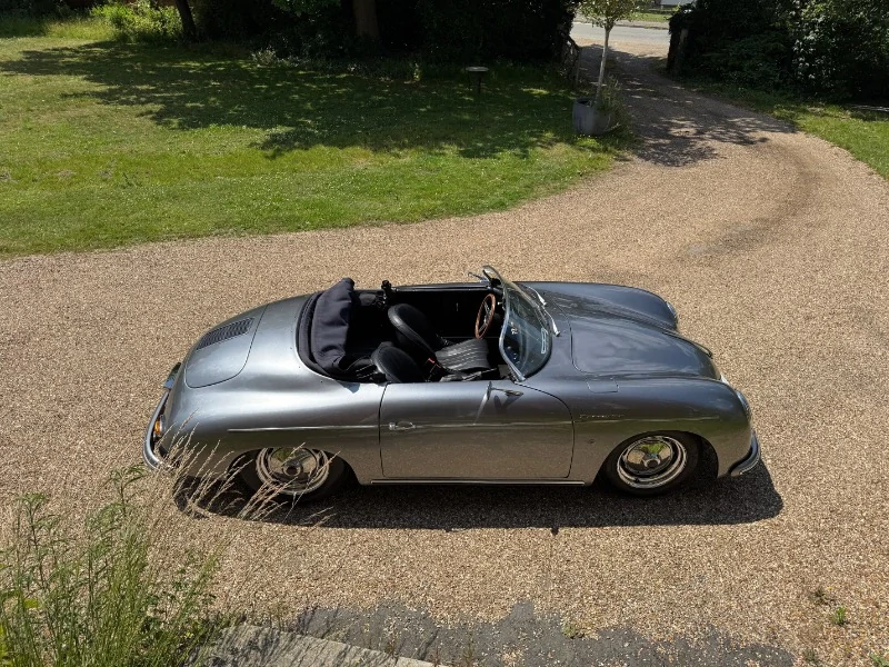 CLASSIC MOTOR CARRIAGES , SPEEDSTER