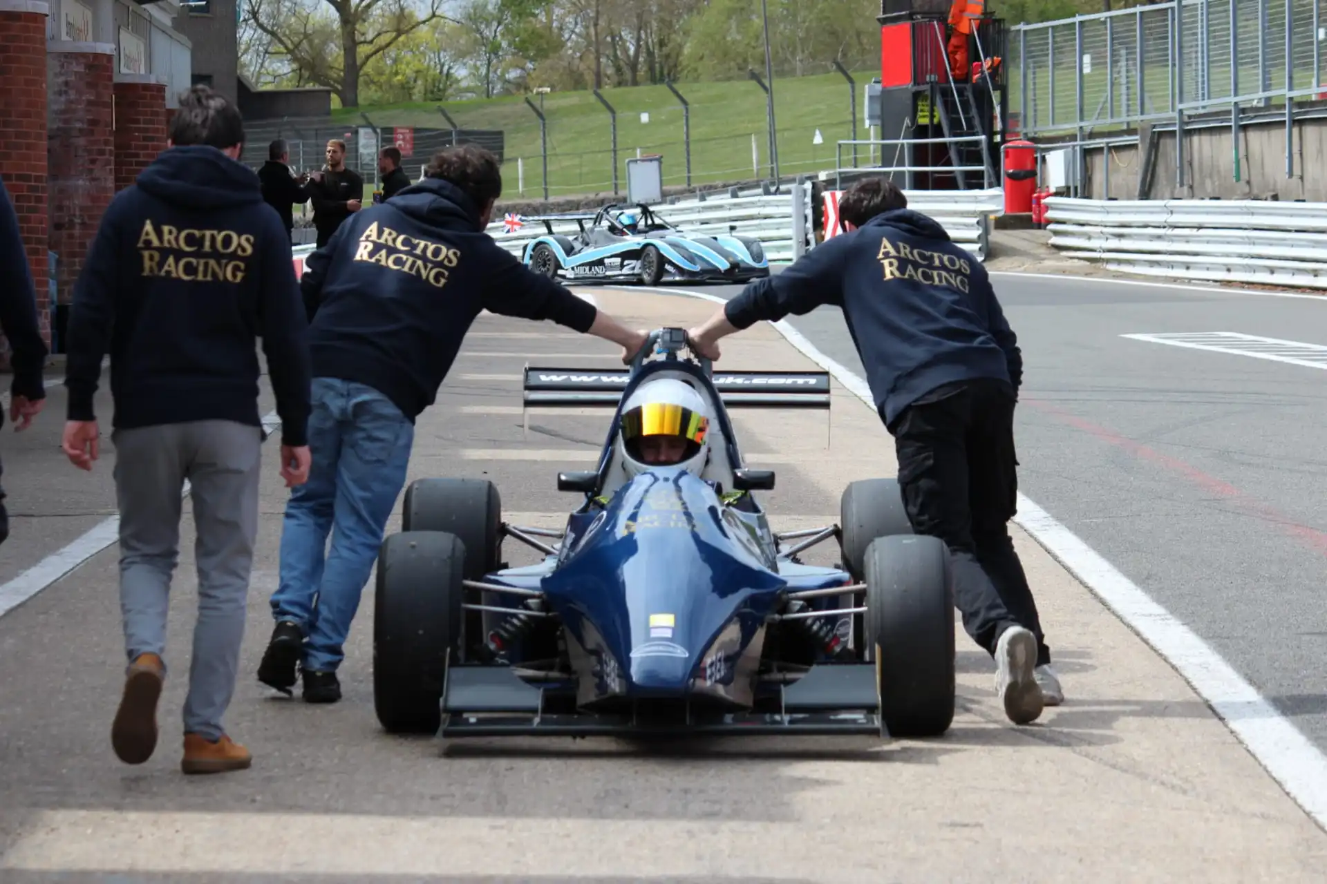 F1000 Arrive & Drive – photo 1