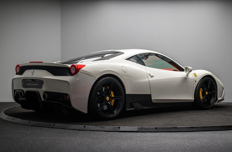 FERRARI 458 SPECIALE