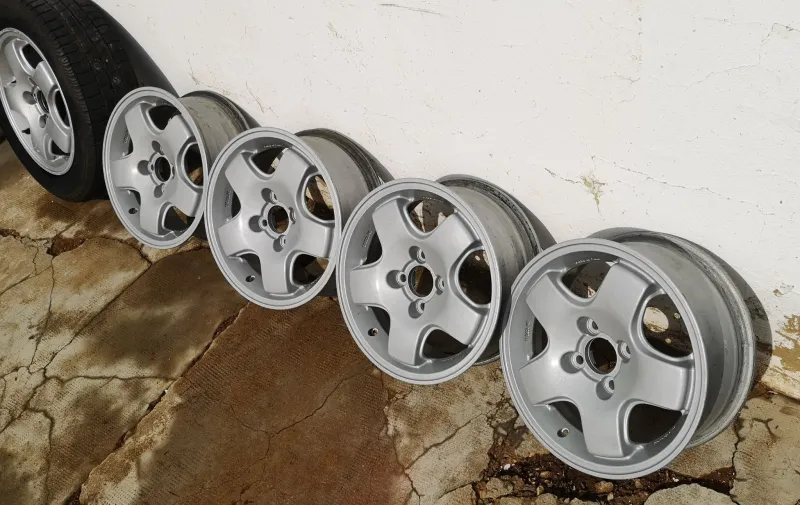 16-inch alloy wheels