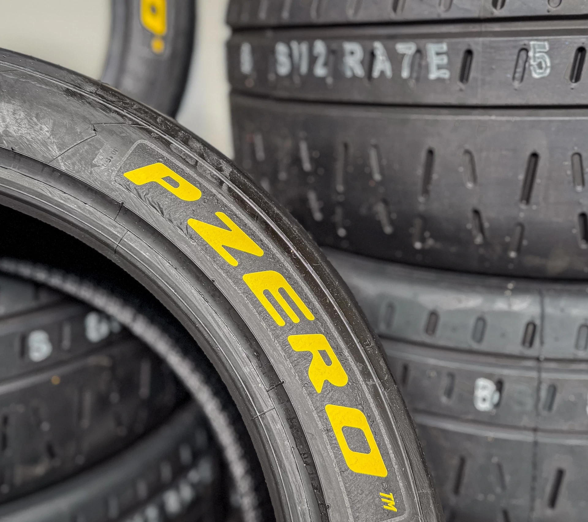 4x PIRELLI 18'' FIA RA5 NEUFS – photo 4