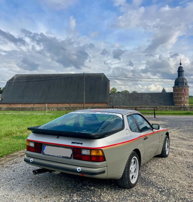 Porsche 944 R