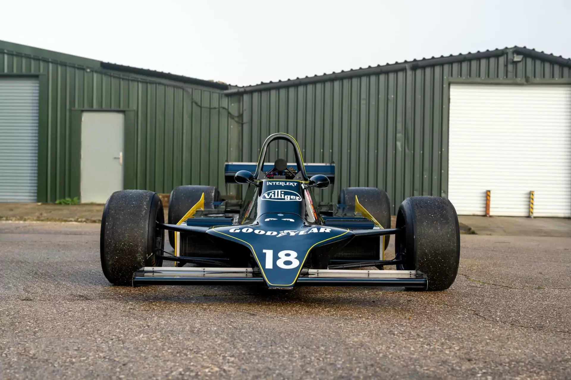 SHADOW DN11 - 02 F1