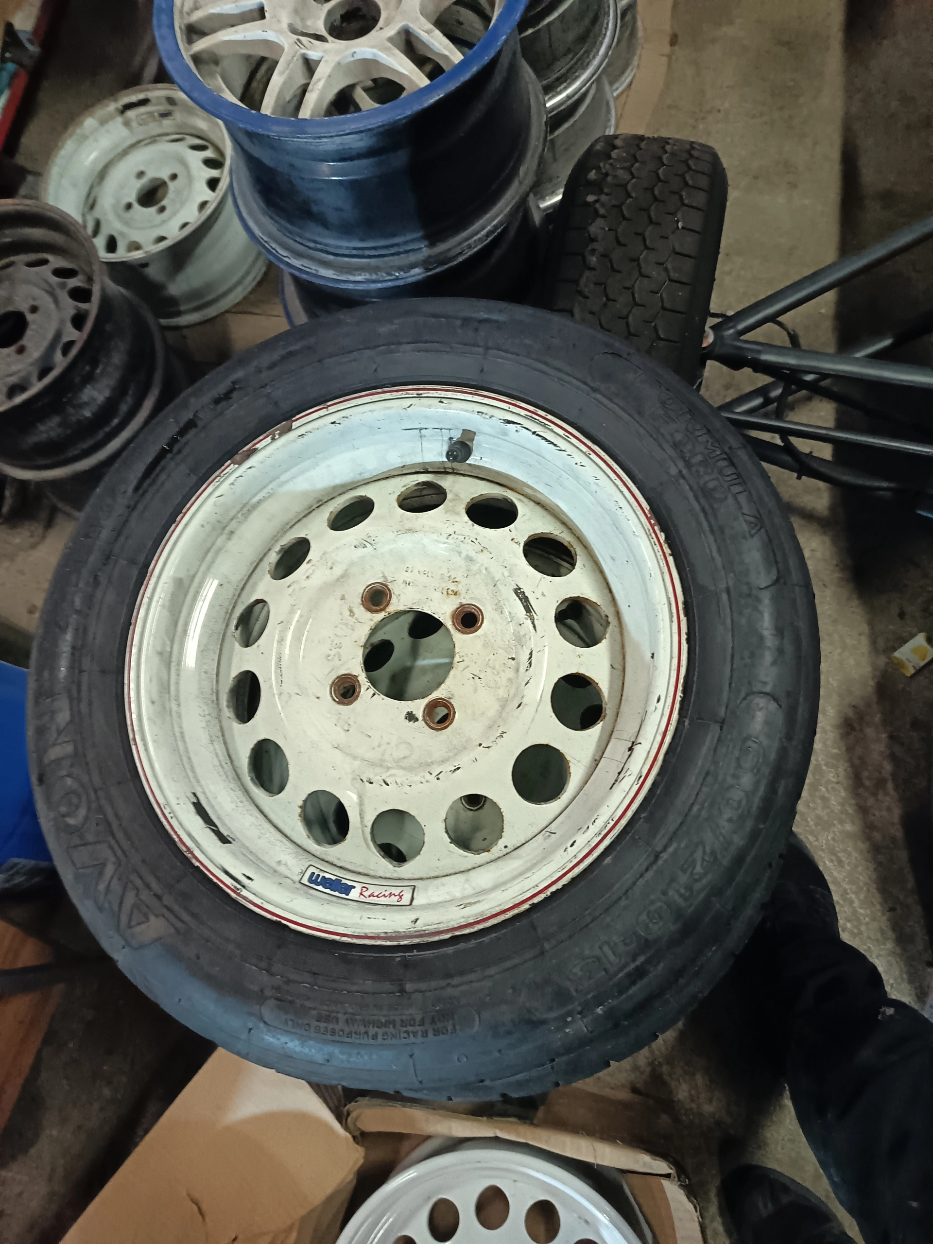 Sells various 13" Formula Ford wheels Made In and Wheller – photo 3