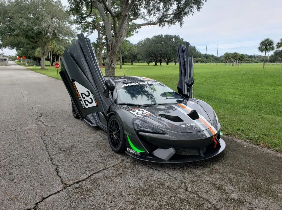 2018 McLaren 570S GT4 – photo 1